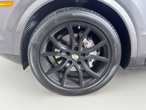 Used 2020 Porsche Cayenne AWD/4WD image 13
