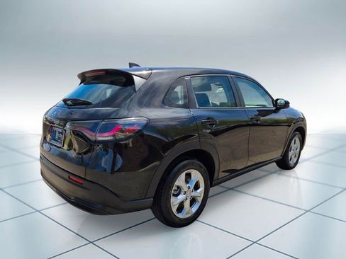 Certified 2024 Honda HR-V LX image 5