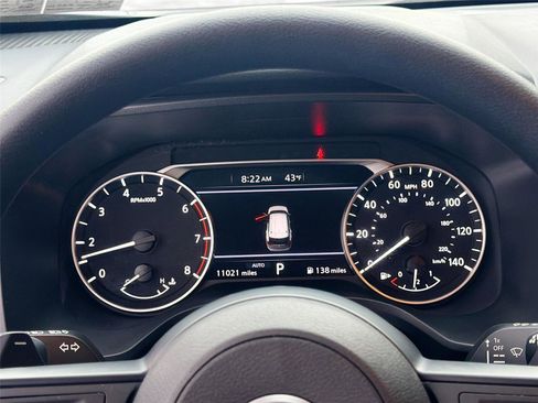 Used 2024 Nissan Rogue SV image 13