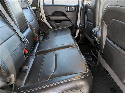 Used 2023 Jeep Wrangler Sahara w/ Cold Weather Group image 20