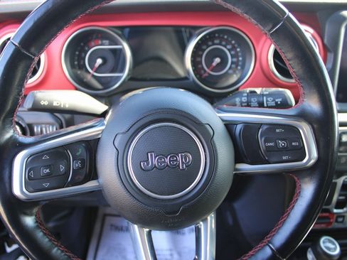 Used 2020 Jeep Wrangler Unlimited Rubicon w/ Uconnect 4C Nav & Sound Group image 14