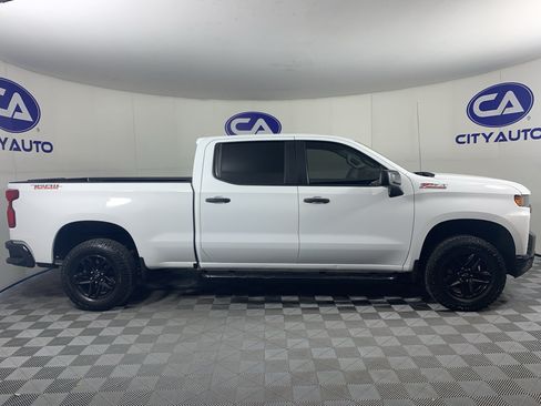 Used 2019 Chevrolet Silverado 1500 Custom Trail Boss w/ Custom Convenience Package AWD/4WD image 2