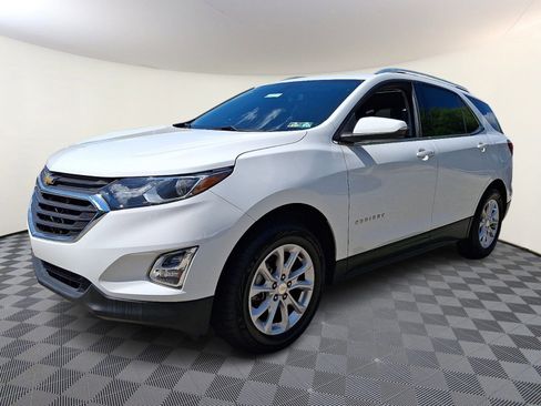 Used 2018 Chevrolet Equinox LT w/ Sun & Infotainment Package AWD/4WD image 3