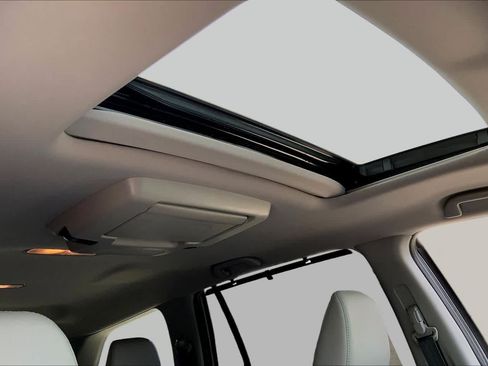 Used 2021 Honda Pilot Touring image 14
