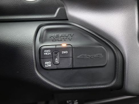 Used 2024 RAM 2500 Big Horn AWD/4WD image 29