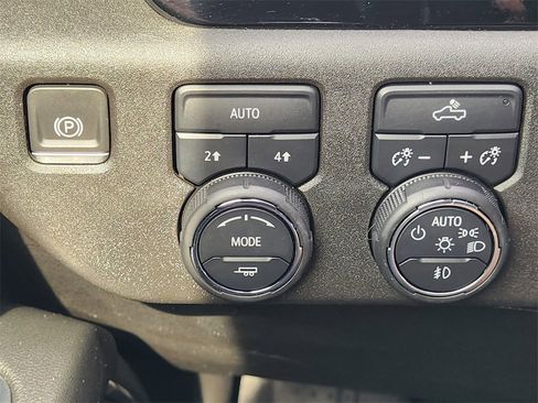 Certified 2023 Chevrolet Silverado 1500 RST image 23