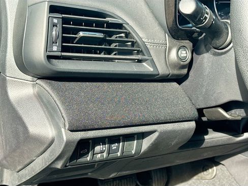 Used 2020 Subaru Outback Premium image 12