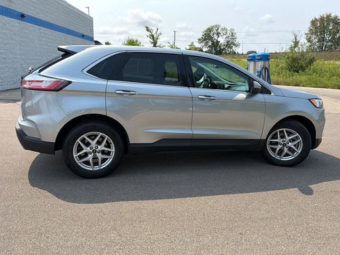 Used 2024 Ford Edge SEL AWD/4WD image 8