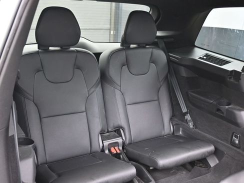Used 2018 Volvo XC90 T6 Momentum w/ Convenience Package AWD/4WD image 33