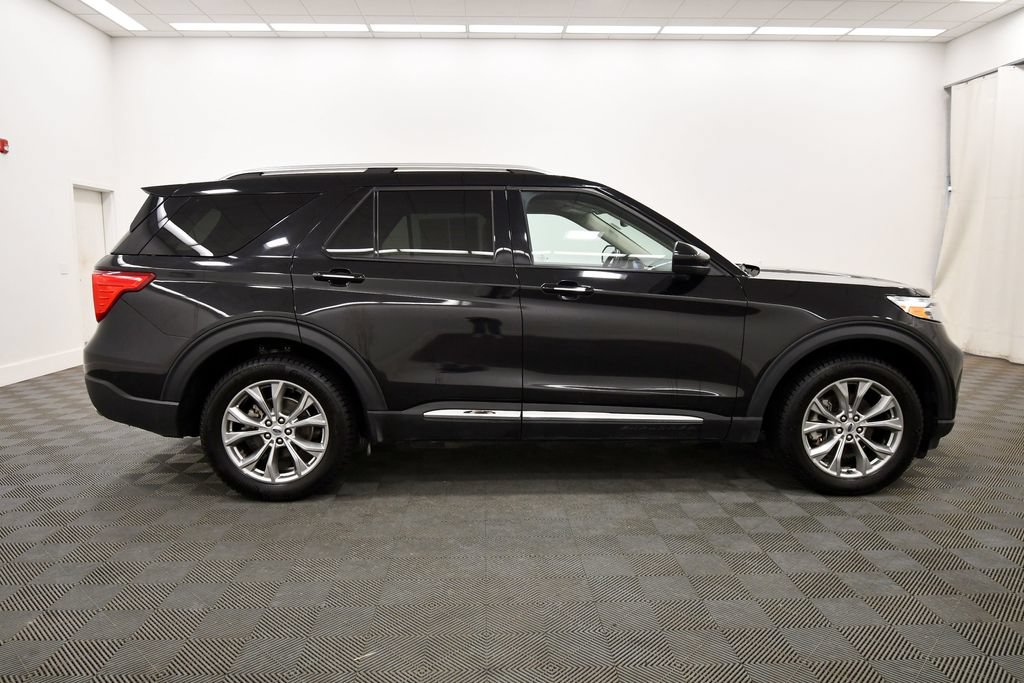 Used 2024 Ford Explorer Limited AWD/4WD image 9