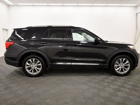Used 2024 Ford Explorer Limited AWD/4WD image 9