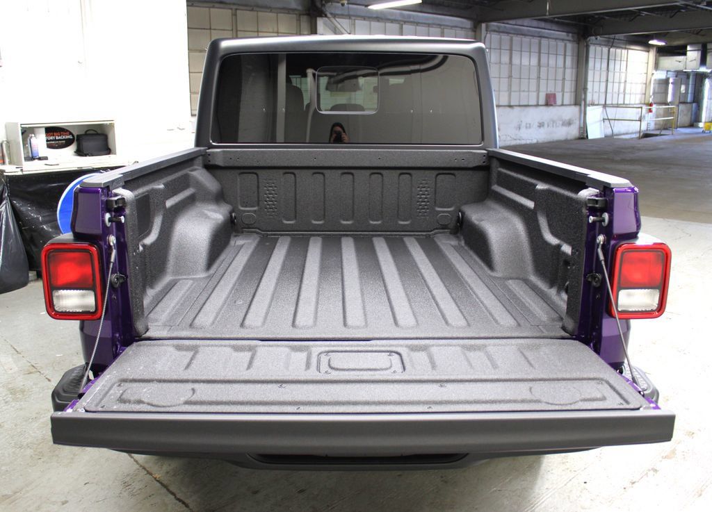 New 2026 Jeep Gladiator Sport AWD/4WD image 31