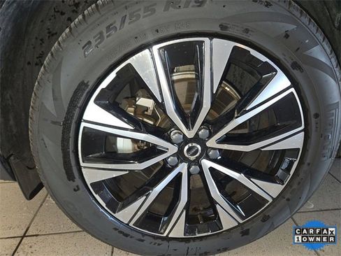 Used 2023 Volvo XC60 B5 Plus w/ Protection Package Premier image 10