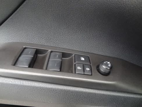 Used 2024 Toyota Camry SE FWD image 14