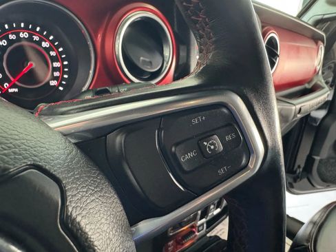 Used 2018 Jeep Wrangler Unlimited Rubicon w/ Steel Bumper Group image 11