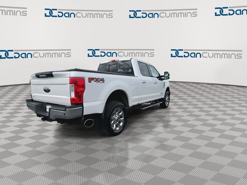 Used 2017 Ford F250 Lariat w/ Chrome Package image 8