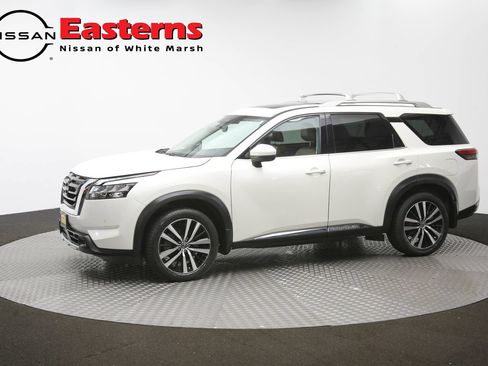Used 2023 Nissan Pathfinder Platinum AWD/4WD image 61