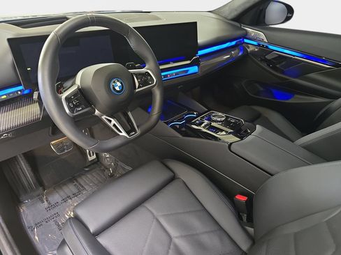 Used 2026 BMW 550e xDrive AWD/4WD image 19