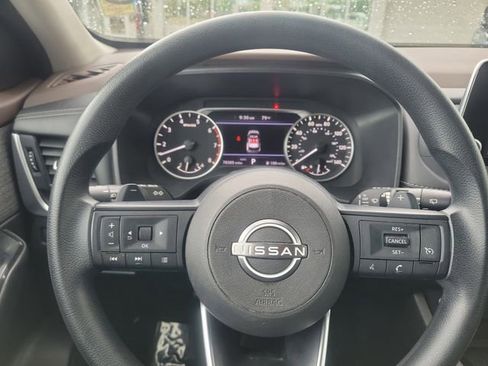 Used 2023 Nissan Rogue S image 21