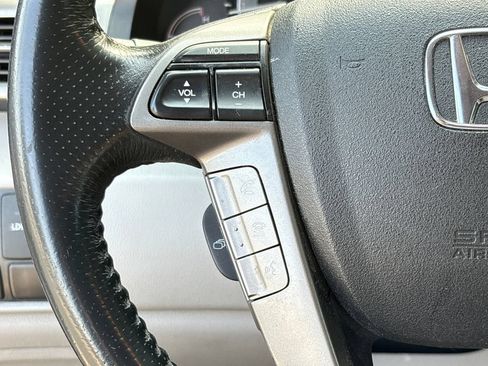 Used 2016 Honda Odyssey EX-L image 17