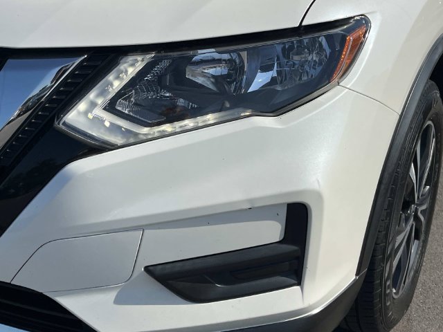 Used 2020 Nissan Rogue SV w/ Premium Package FWD image 9