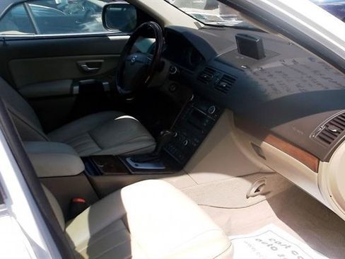 Used 2011 Volvo XC90 V8 AWD/4WD image 6