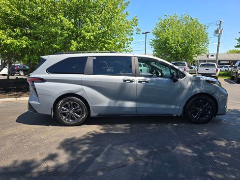 Certified 2025 Toyota Sienna XSE w/ XSE Plus Package AWD/4WD image 8