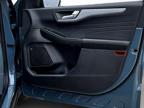 Used 2023 Ford Escape SE w/ PHEV Premium Package image 26