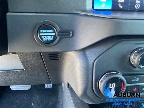 Used 2025 Ford Bronco Big Bend AWD/4WD image 35