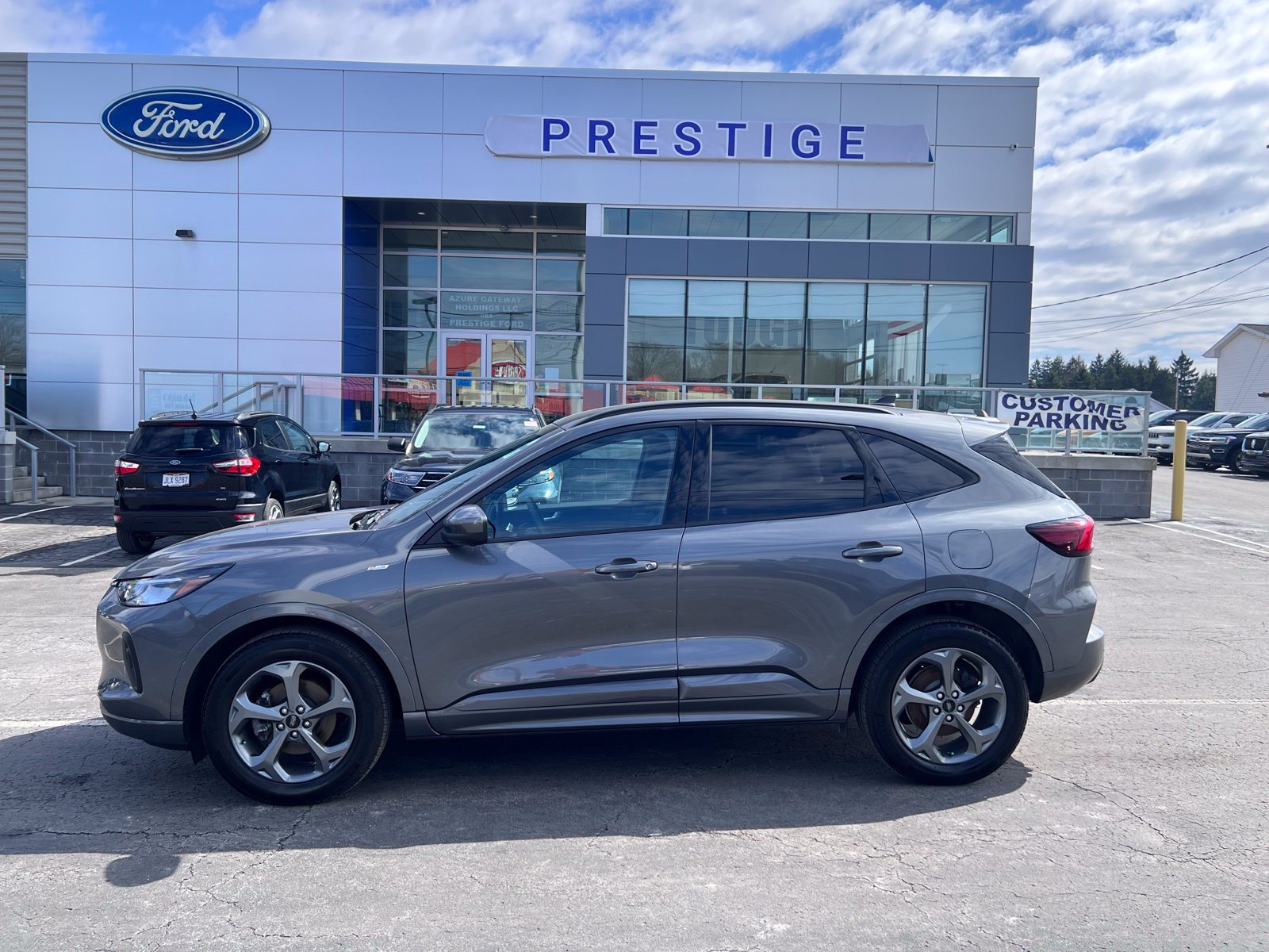 Used 2023 Ford Escape ST-Line Select w/ Tech Pack #2 AWD/4WD image 3
