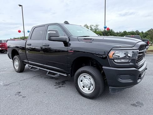 Used 2024 RAM 2500 Tradesman AWD/4WD image 2