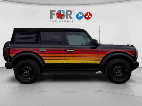 Used 2025 Ford Bronco Big Bend w/ Black Diamond Package AWD/4WD image 6