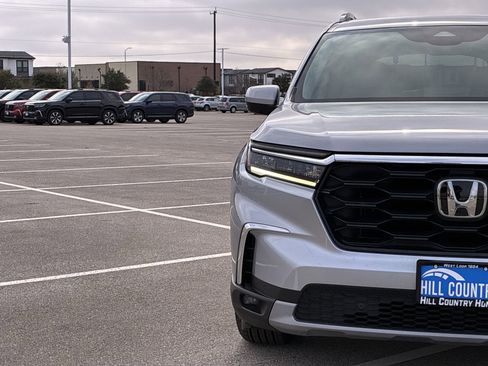 Certified 2024 Honda Pilot EX-L image 10