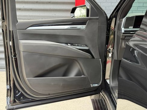 Used 2025 Cadillac Escalade Sport w/ Touring Package AWD/4WD image 14