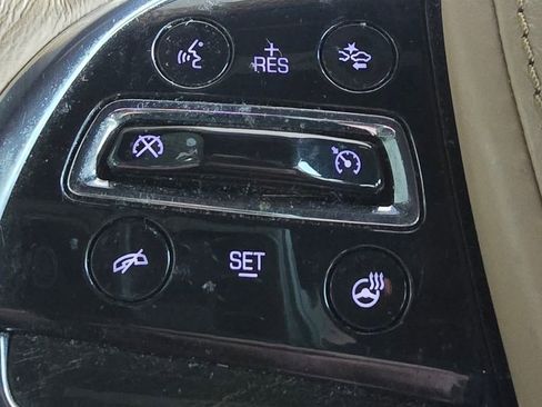 Used 2020 Cadillac Escalade Platinum image 27