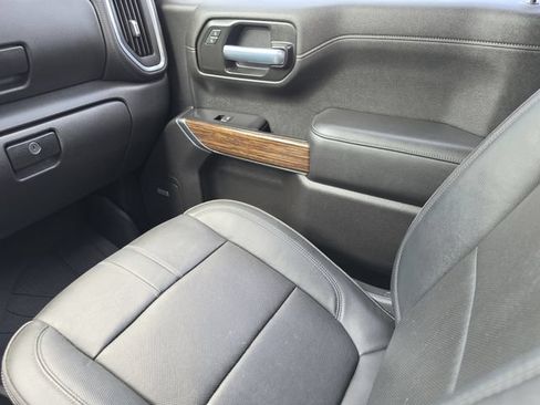 Used 2021 Chevrolet Silverado 1500 High Country w/ Technology Package AWD/4WD image 18