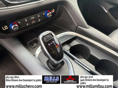 Used 2019 Buick Enclave Essence AWD/4WD image 18