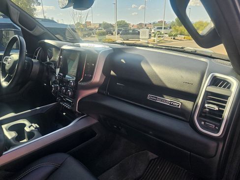Used 2022 RAM 1500 Big Horn AWD/4WD image 22
