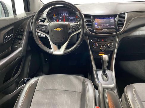 Used 2022 Chevrolet Trax LT w/ Sport Edition AWD/4WD image 9