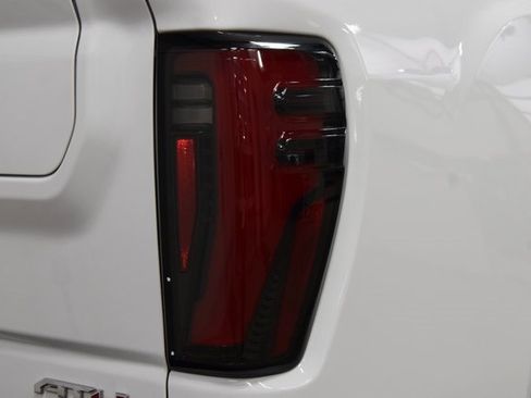 Used 2024 GMC Sierra 2500 AT4 w/ AT4 Premium Plus Package image 19