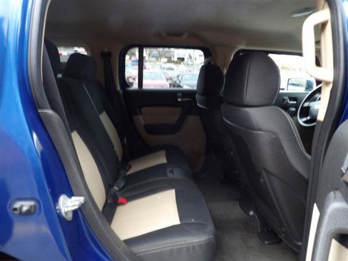 Used 2006 HUMMER H3 w/ Chrome Appearance Package image 11
