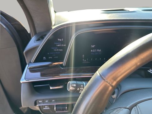 Used 2022 Cadillac Escalade ESV Sport Platinum w/ LPO, ONYX Package image 35