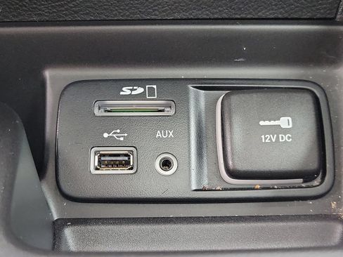 Used 2018 Jeep Cherokee Trailhawk AWD/4WD image 30