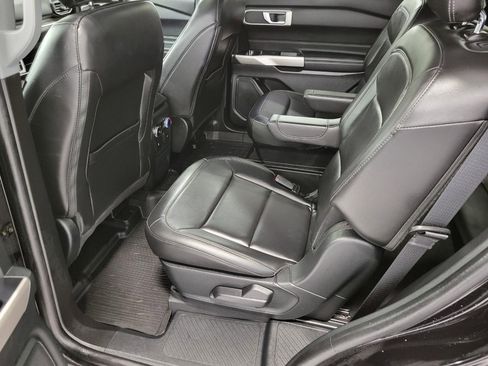Used 2023 Ford Explorer XLT w/ Equipment Group 202A AWD/4WD image 22