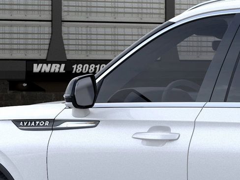 New 2026 Lincoln Aviator 2WD image 8