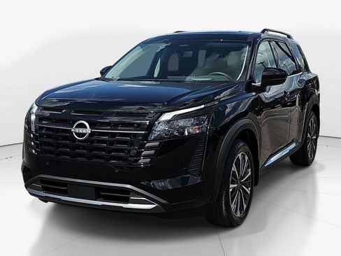New 2026 Nissan Pathfinder Platinum w/ Cargo Package FWD image 9