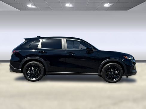 Used 2025 Honda HR-V Sport image 8