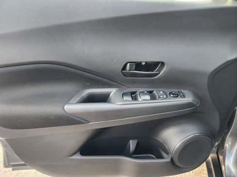 Used 2022 Nissan Kicks S image 21