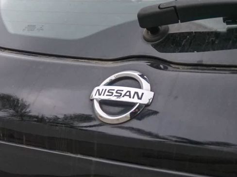 Used 2019 Nissan Kicks S image 12