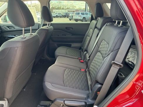 New 2026 Nissan Pathfinder SV image 8